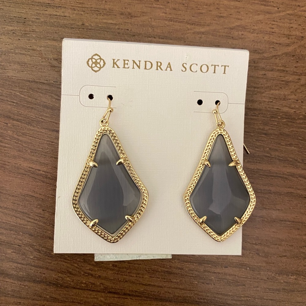 Kendra Scott Drop Earring